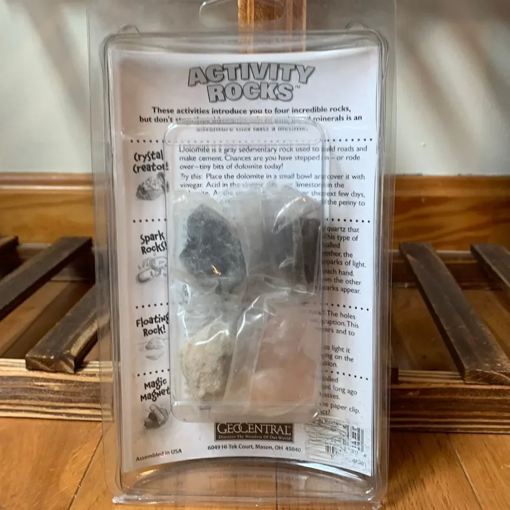 Activity Rocks Hands in Fun: Magnetic, floating, sparking and crystal creator